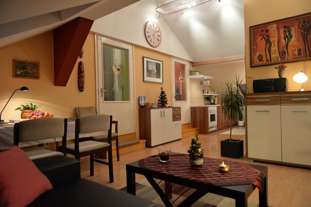 Sopron Eszter Apartman Δωμάτιο φωτογραφία